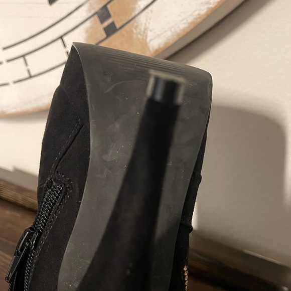 Guess Platform Booties - Picture 7 of 7